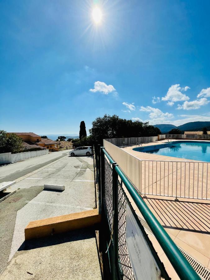 Superbe T2 Avec Vue Mer Et Piscine La Croix-Valmer Kültér fotó